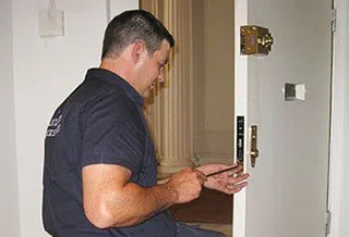 Safe Key Locksmith Service Houston, TX 713-470-0709 - locksmith-6